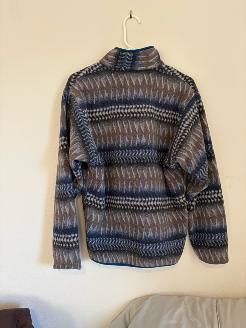 Patagonia Synchilla Blue/Grey Fleece - Picture 2 of 3